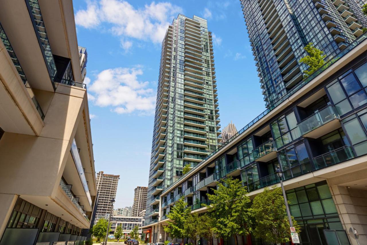 Ultra Luxurious 2.5 Bedroom 2 Full Bathroom 1 Parking Condo Near Sq1 Striking Views Mississauga Exterior foto